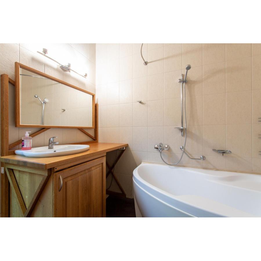 Cozy Apartment On Nezalezhnosti Avenue Харьков Экстерьер фото